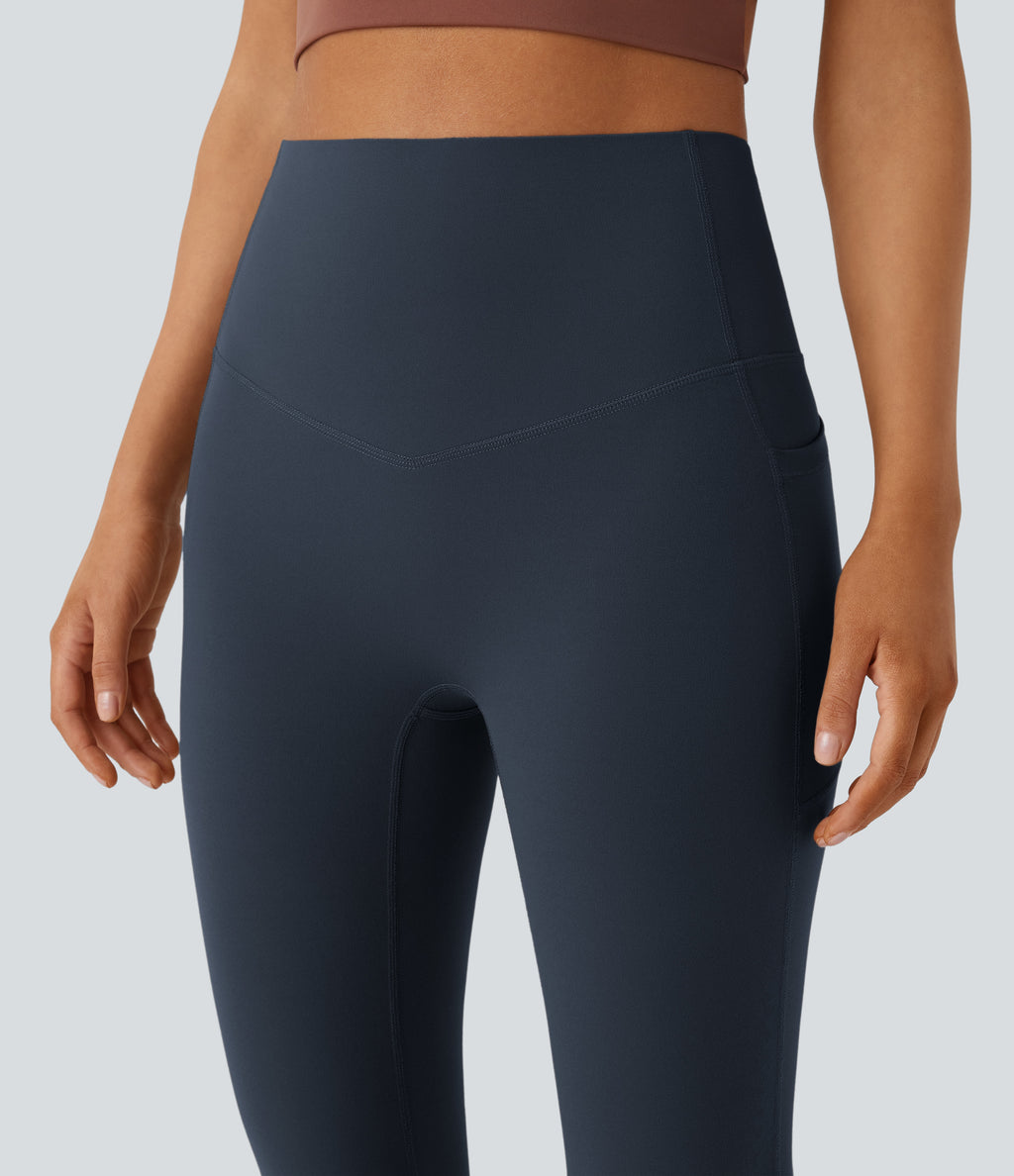 Detalle del bolsillo lateral de los leggings