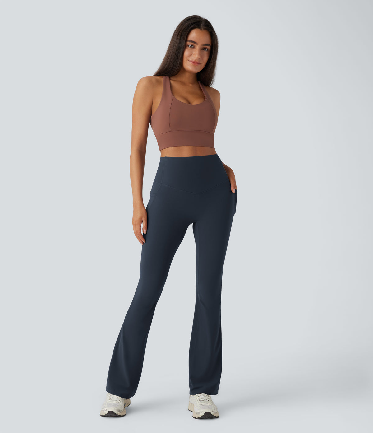 Leggings bootcut tiro alto vista posterior