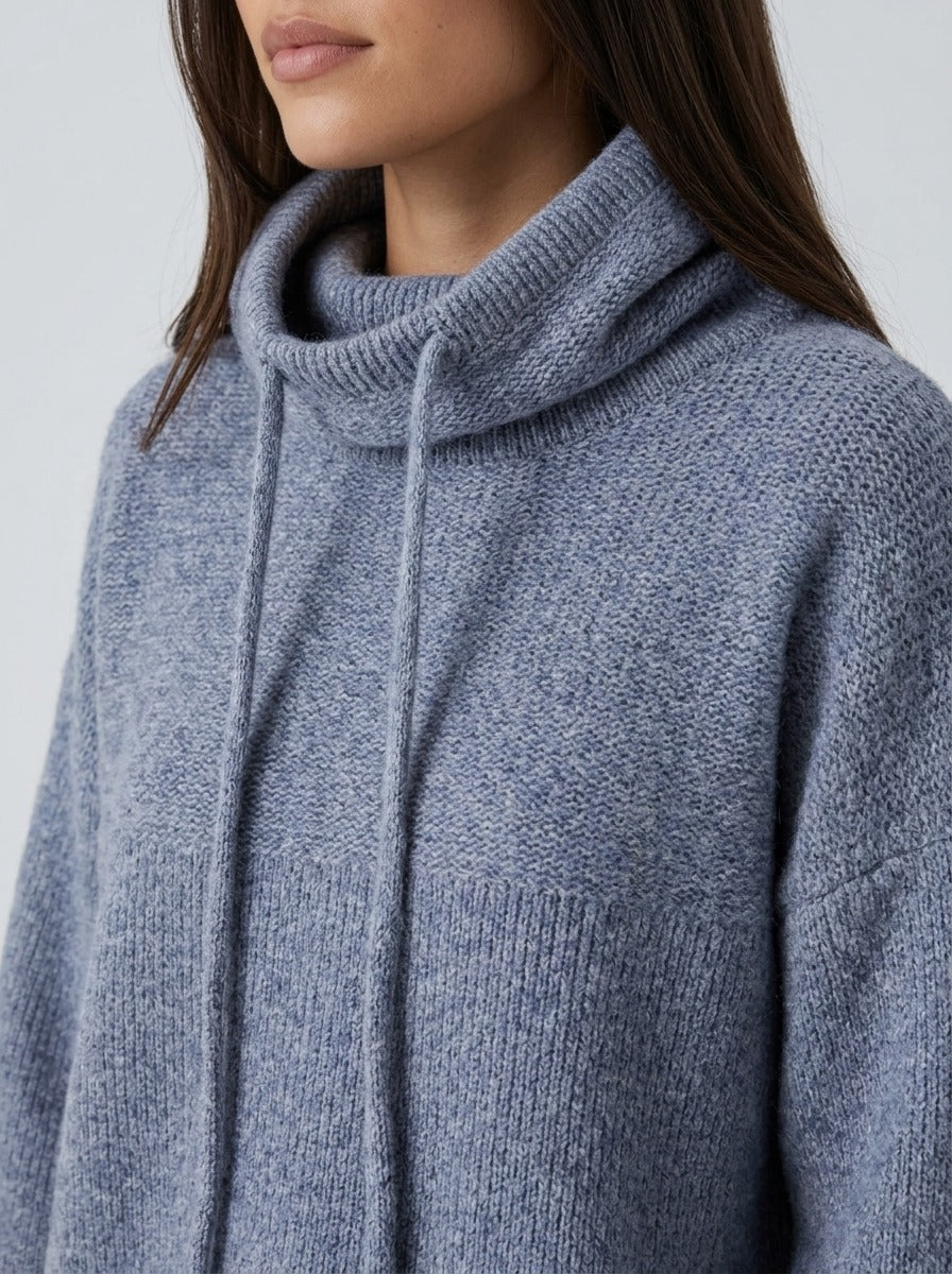 Suéter Charlotte - detalle del cuello y cordones
