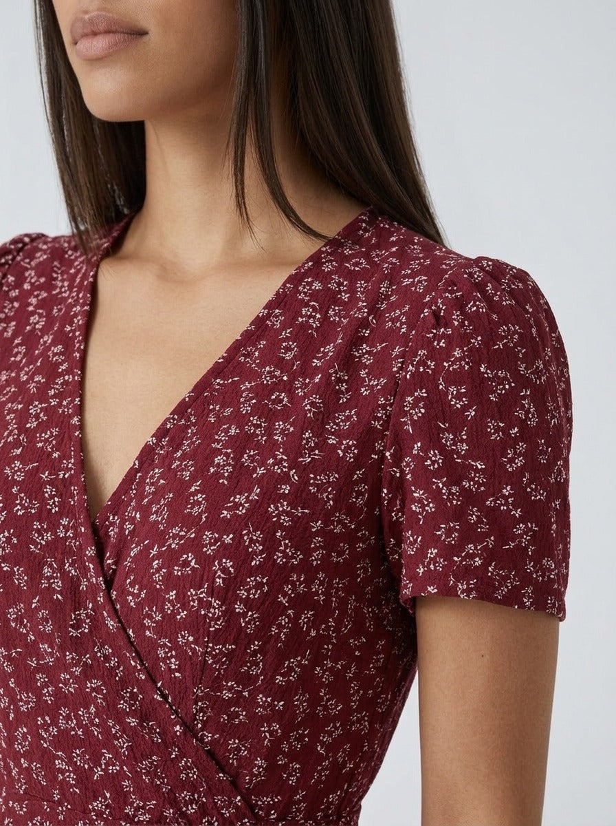 Vestido Nancy - detalle del escote y estampado